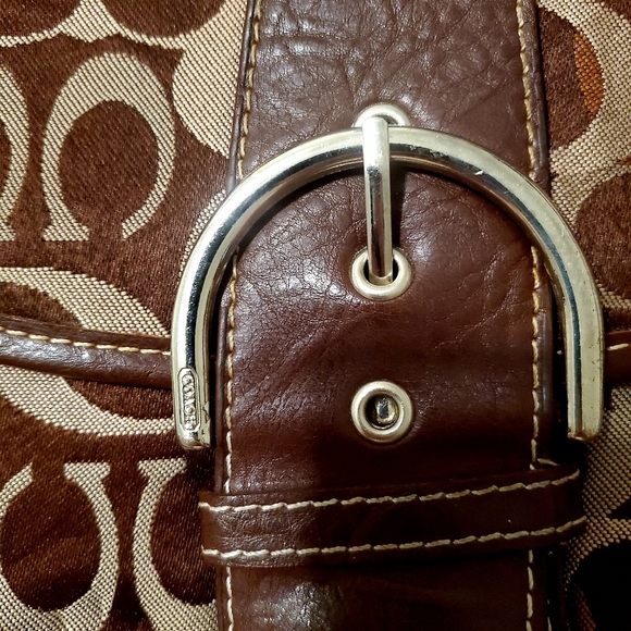 Choco-lattè for all you Posh girls! It's Fall after all 🍂 - Picture 3 of 5